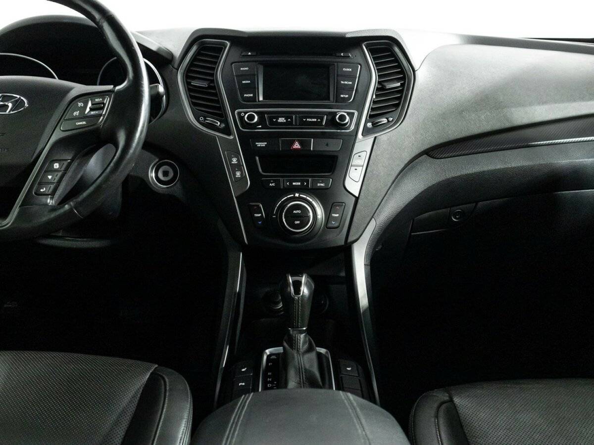 Hyundai Santa Fe с пробегом — 2017 год. Фото: #13