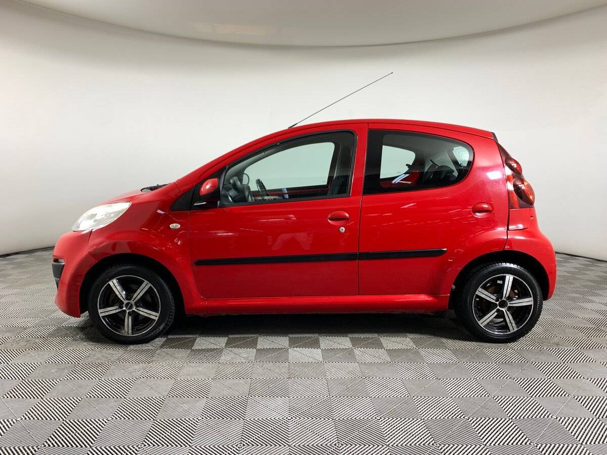 Peugeot 107 с пробегом — 2012 год. Фото: #7