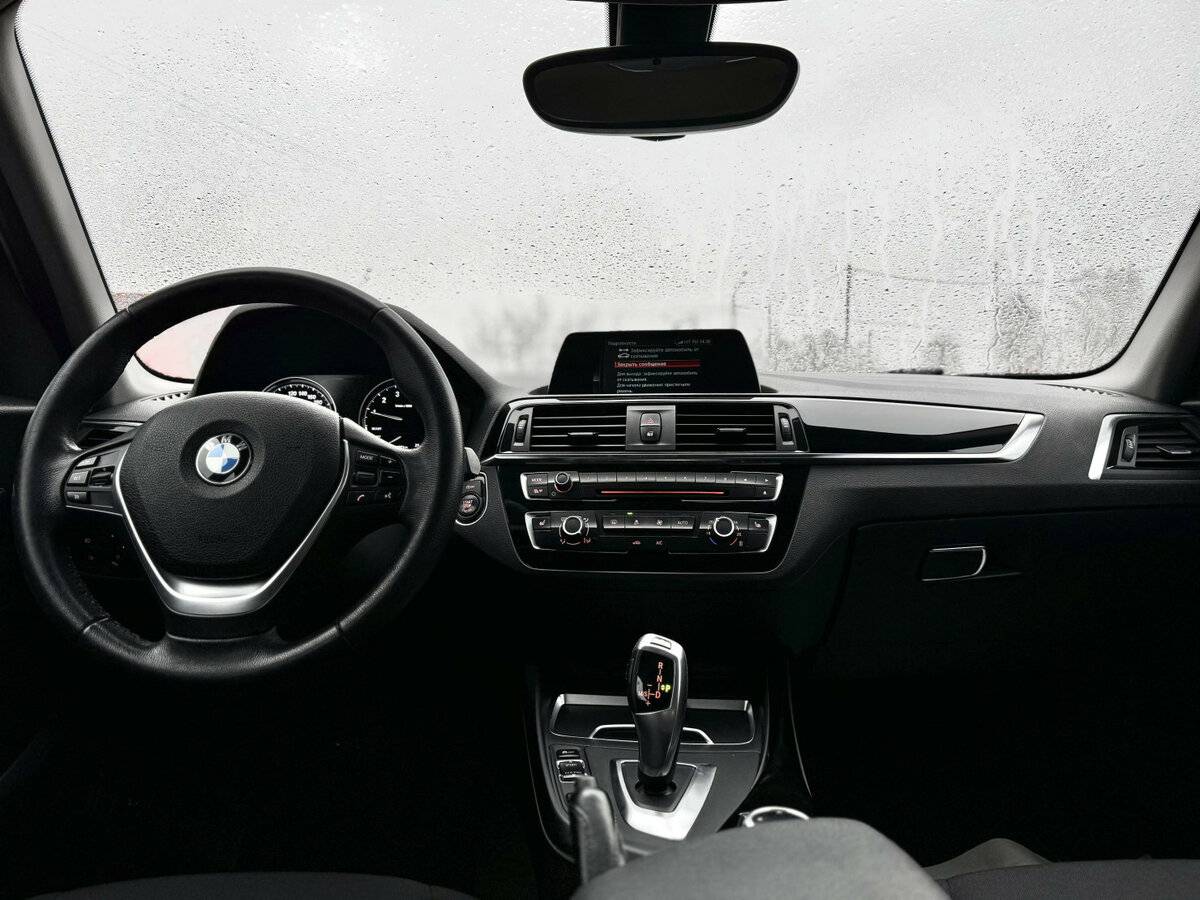 BMW 1 серии с пробегом — 2018 год. Фото: #12