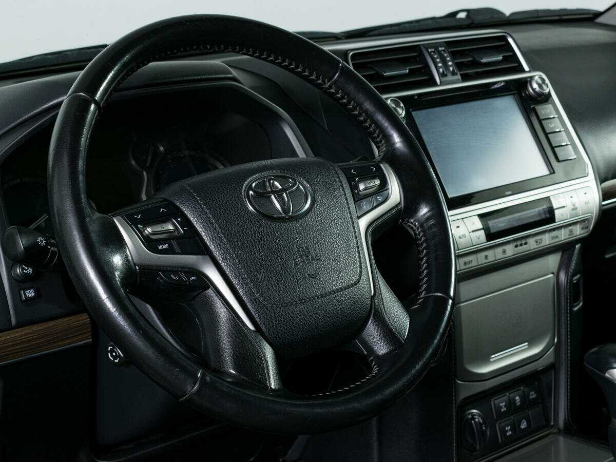 Toyota Land Cruiser Prado с пробегом — 2018 год. Фото: #15