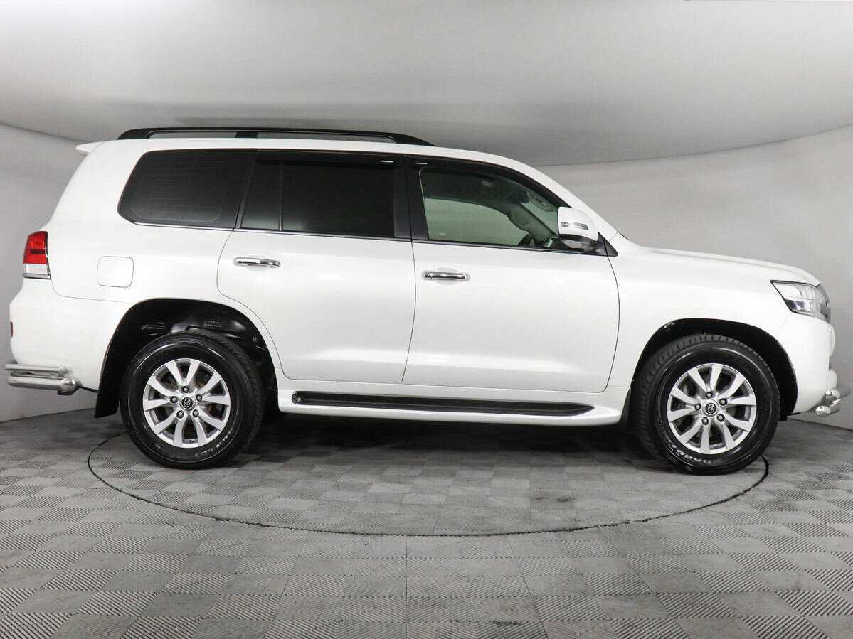 Toyota Land Cruiser с пробегом — 2018 год. Фото: #3