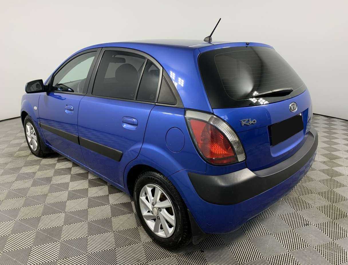 Kia Rio с пробегом — 2009 год. Фото: #6