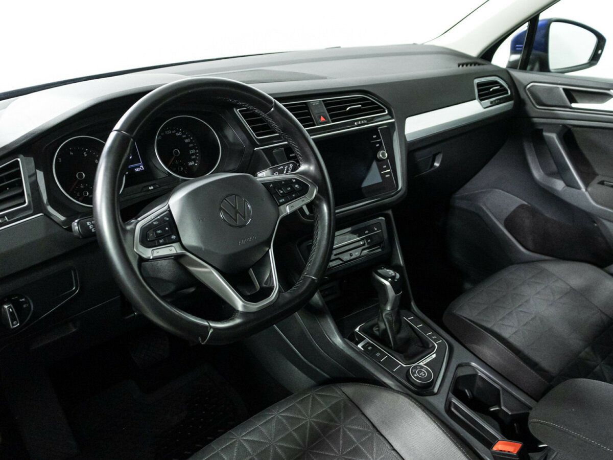Volkswagen Tiguan с пробегом — 2021 год. Фото: #9