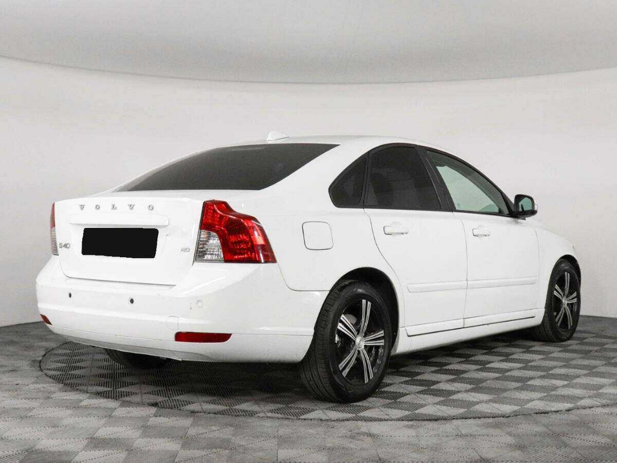 Volvo S40 с пробегом — 2011 год. Фото: #2