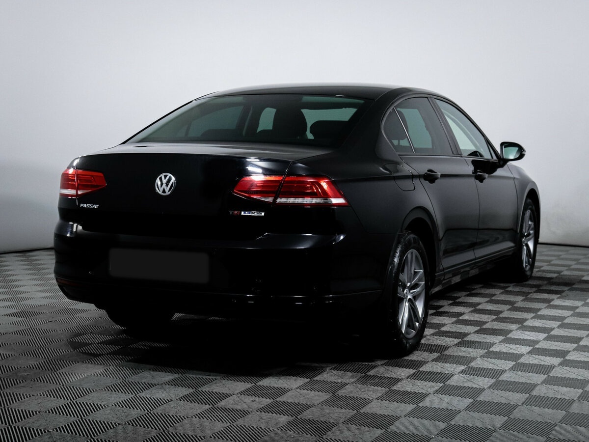 Volkswagen Passat с пробегом — 2016 год. Фото: #3