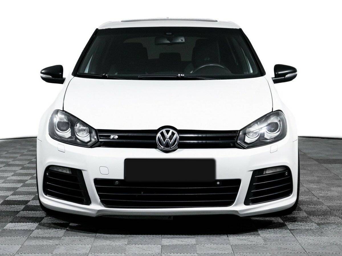 Volkswagen Golf R с пробегом — 2012 год. Фото: #1