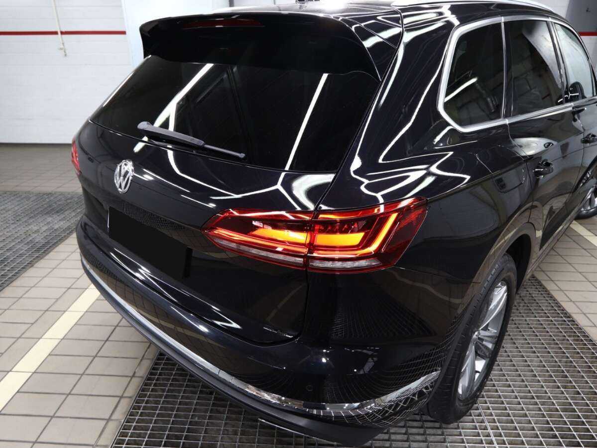 Volkswagen Touareg с пробегом — 2018 год. Фото: #5