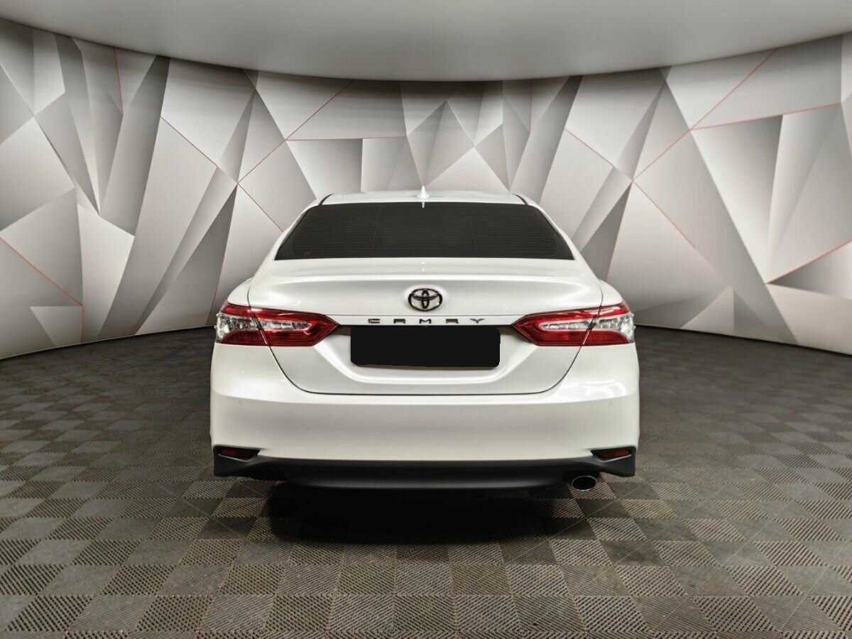 Toyota Camry с пробегом — 2020 год. Фото: #7