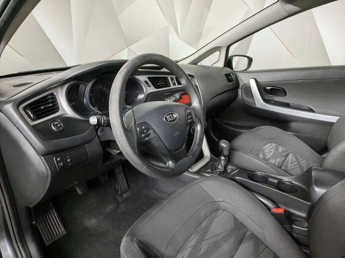 Kia Ceed с пробегом — 2014 год. Фото: #13