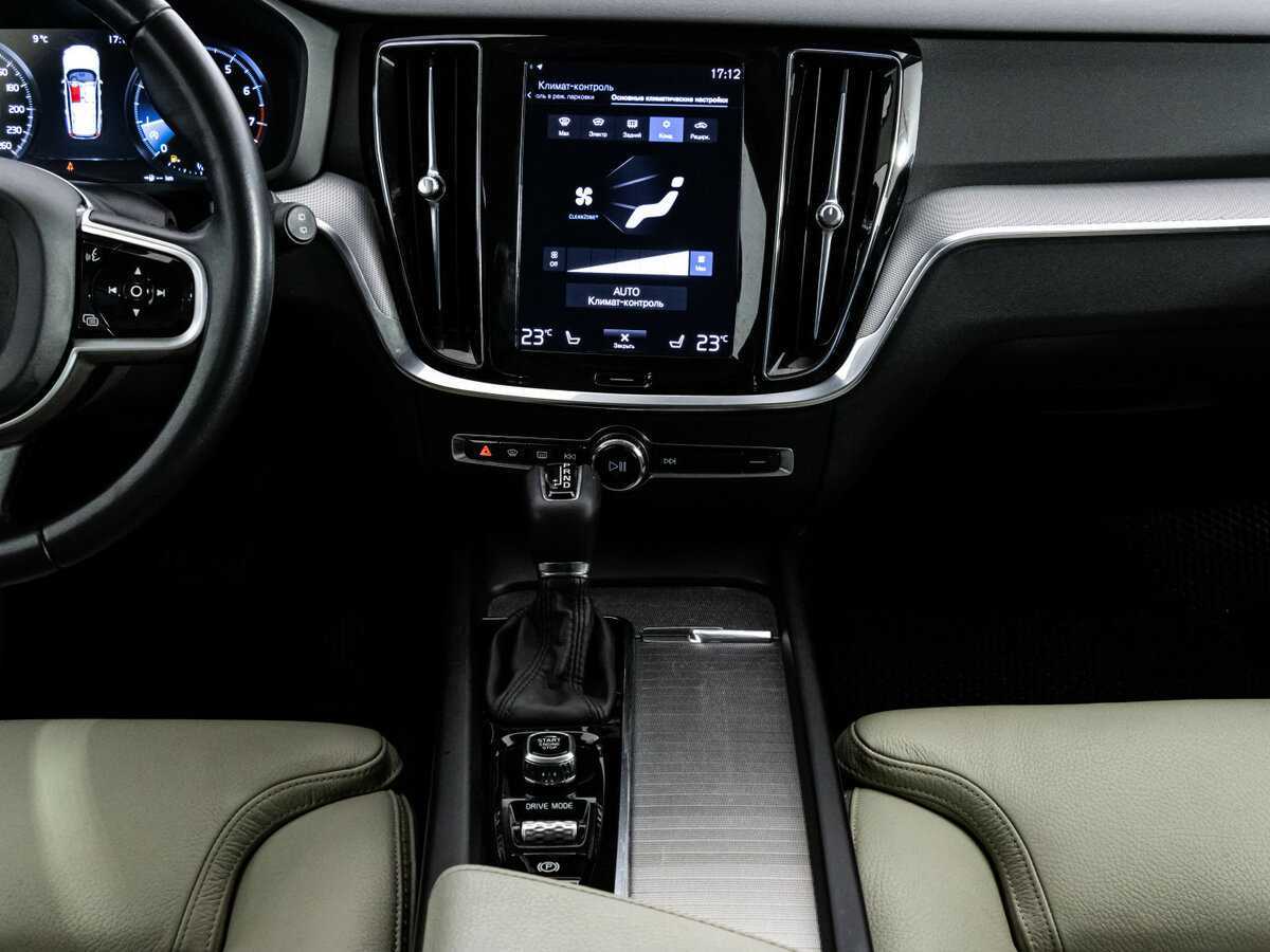 Volvo V60 Cross Country с пробегом — 2019 год. Фото: #10