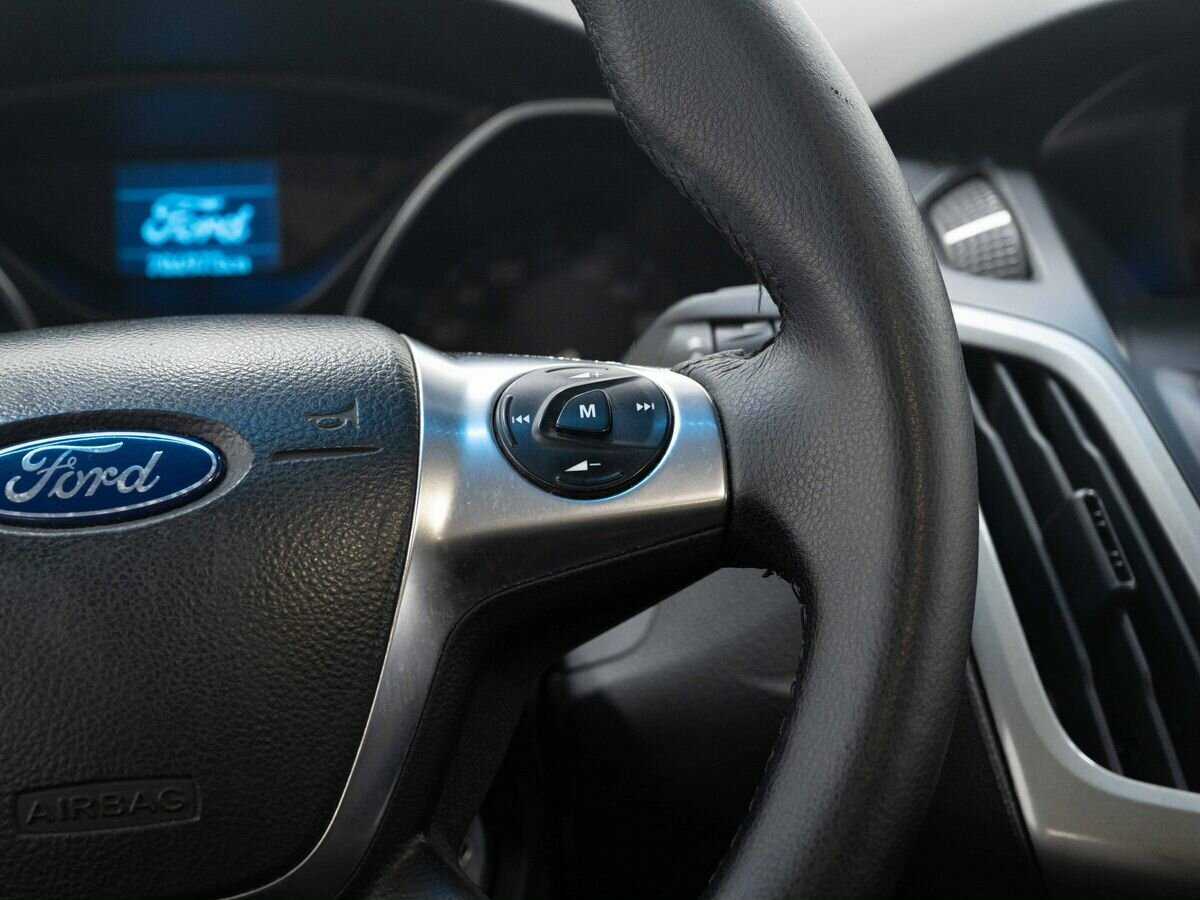 Ford Focus с пробегом — 2011 год. Фото: #17