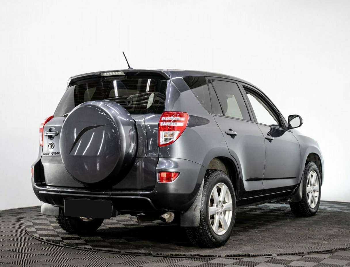Toyota RAV4 с пробегом — 2011 год. Фото: #5