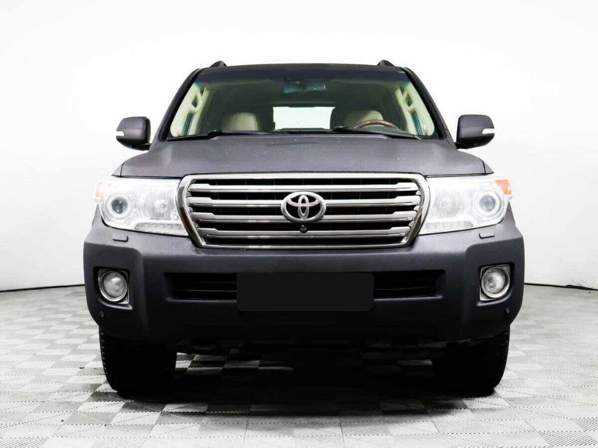 Toyota Land Cruiser с пробегом — 2012 год. Фото: #1