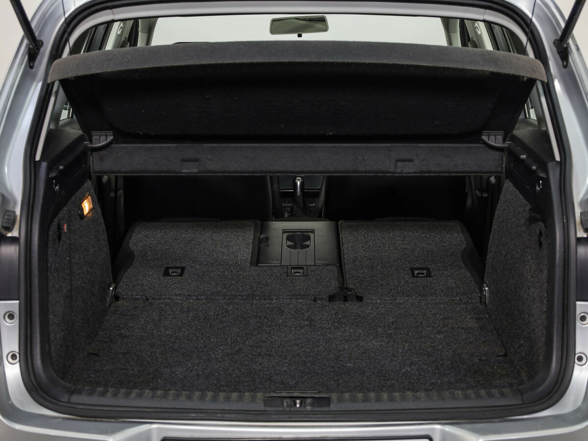 Volkswagen Tiguan с пробегом — 2011 год. Фото: #27