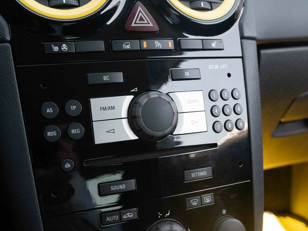 Opel Corsa с пробегом — 2011 год. Фото: #16