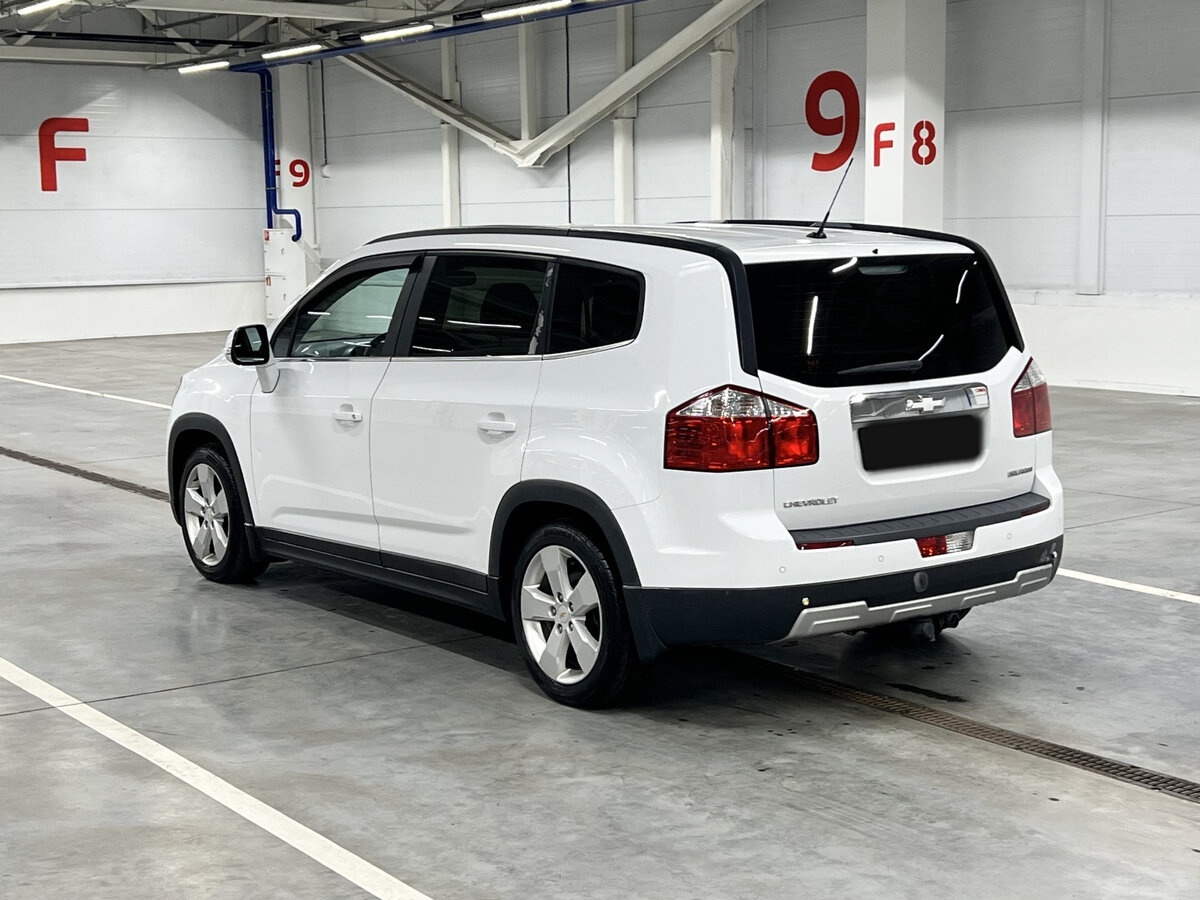 Chevrolet Orlando с пробегом — 2014 год. Фото: #6