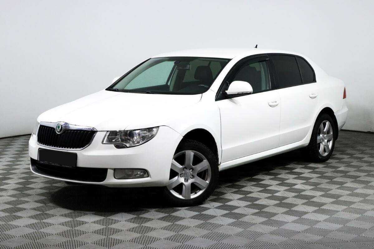 Skoda Superb с пробегом — 2011 год. Фото: #0