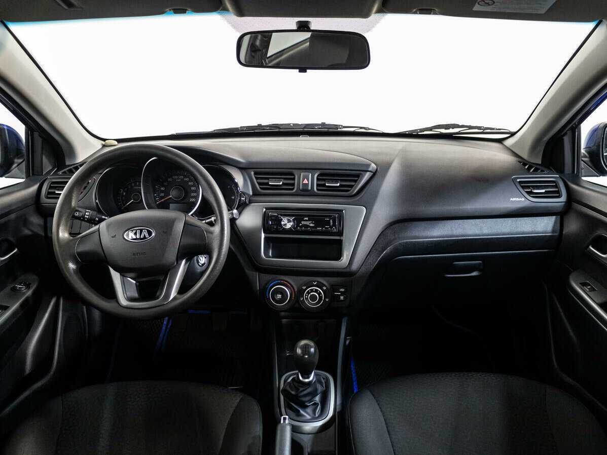 Kia Rio с пробегом — 2013 год. Фото: #11