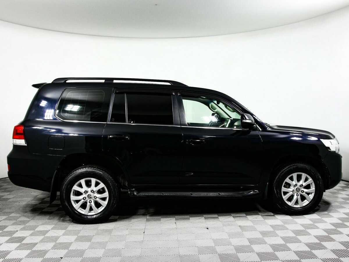 Toyota Land Cruiser с пробегом — 2015 год. Фото: #3