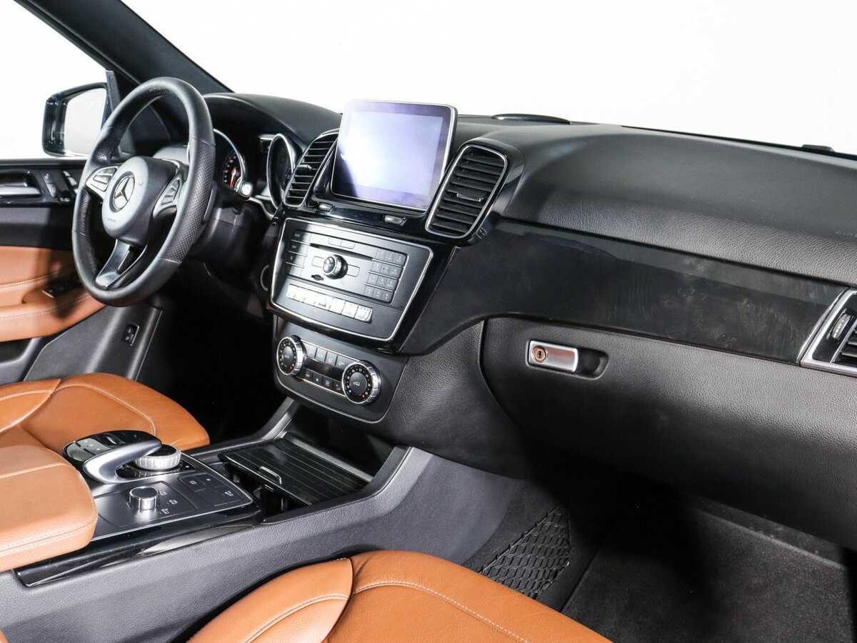 Mercedes-Benz GLE с пробегом — 2015 год. Фото: #6