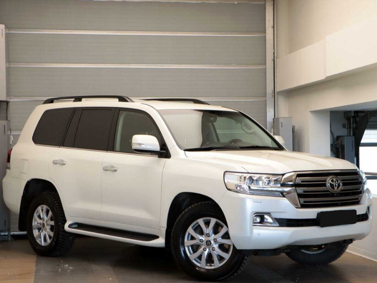Toyota Land Cruiser с пробегом — 2019 год. Фото: #2