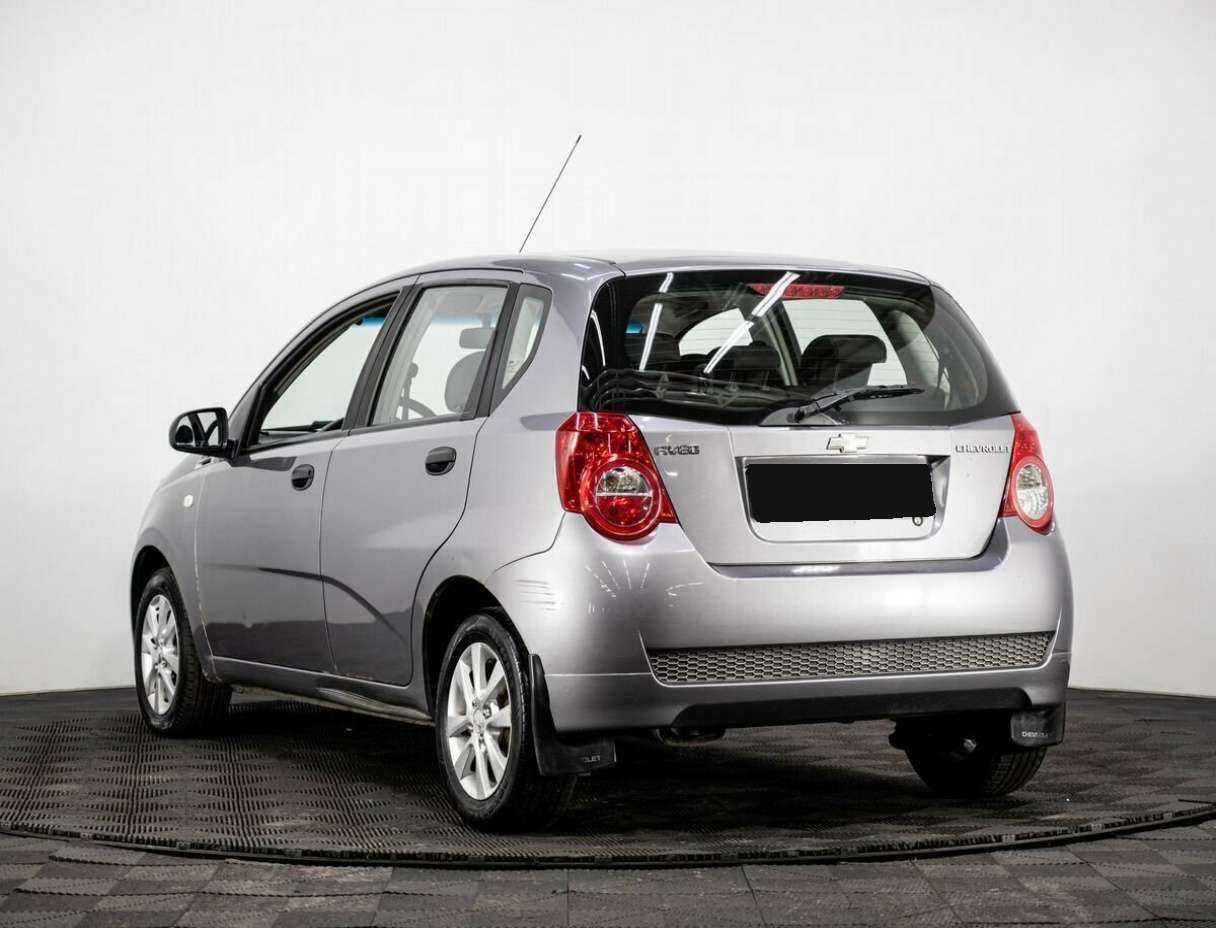 Chevrolet Aveo с пробегом — 2010 год. Фото: #3