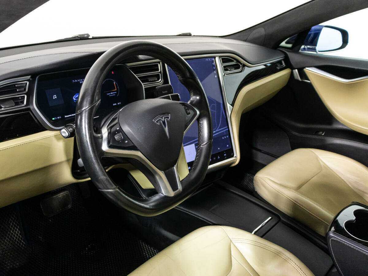 Tesla Model S с пробегом — 2016 год. Фото: #10