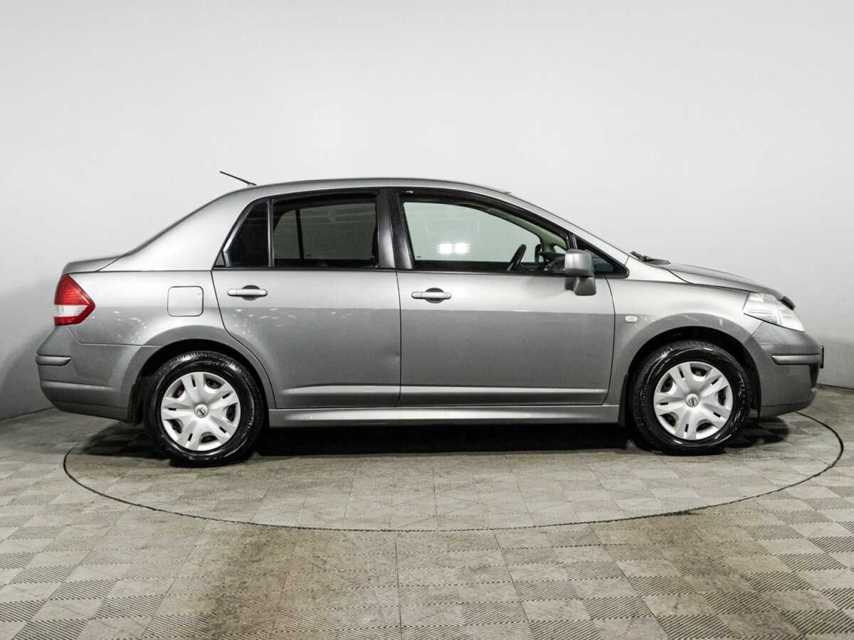 Nissan Tiida с пробегом — 2013 год. Фото: #3