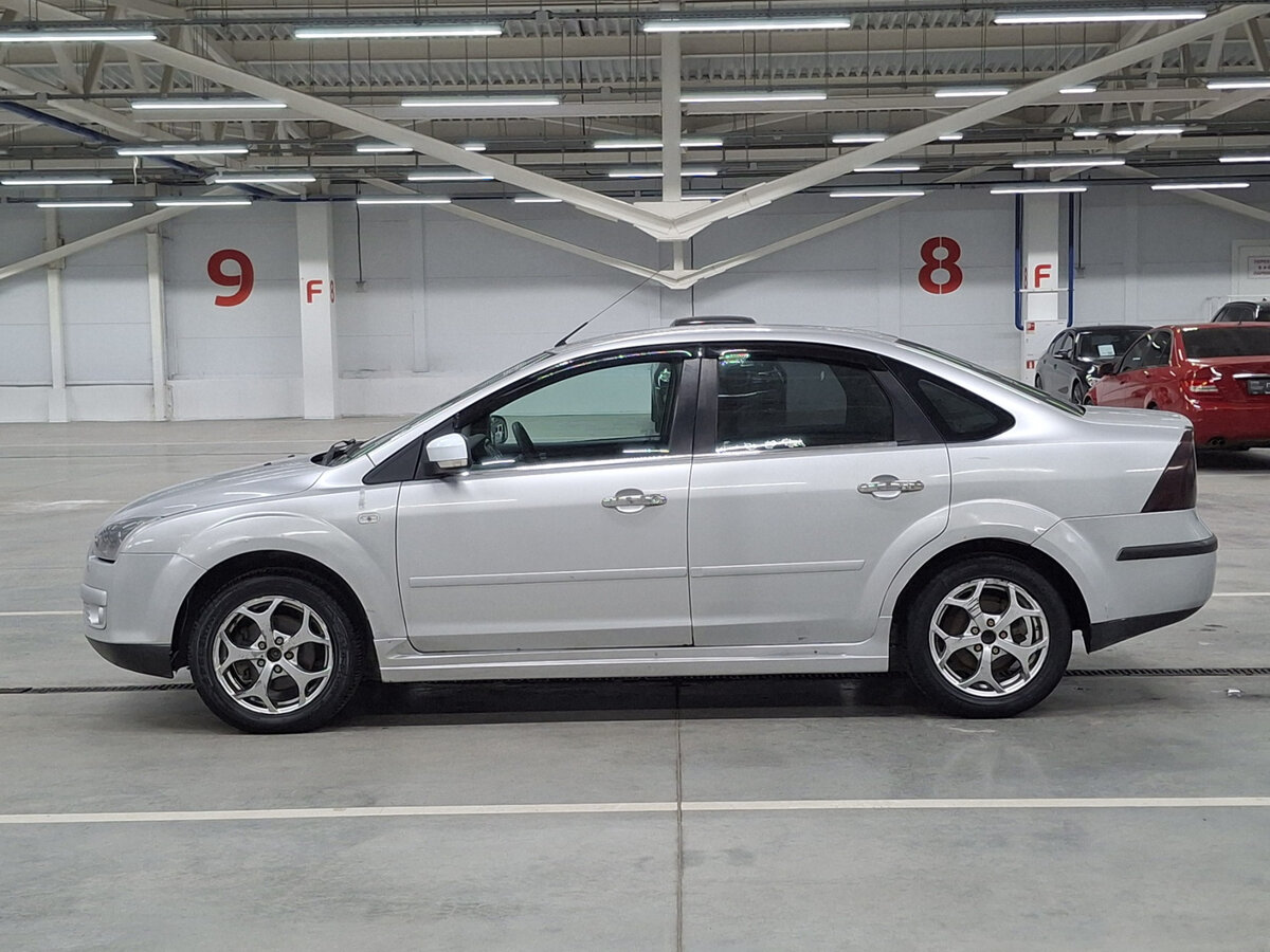 Ford Focus с пробегом — 2005 год. Фото: #7