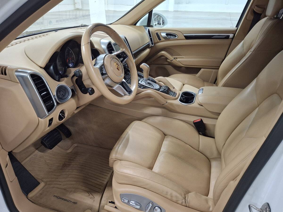 Porsche Cayenne с пробегом — 2015 год. Фото: #15