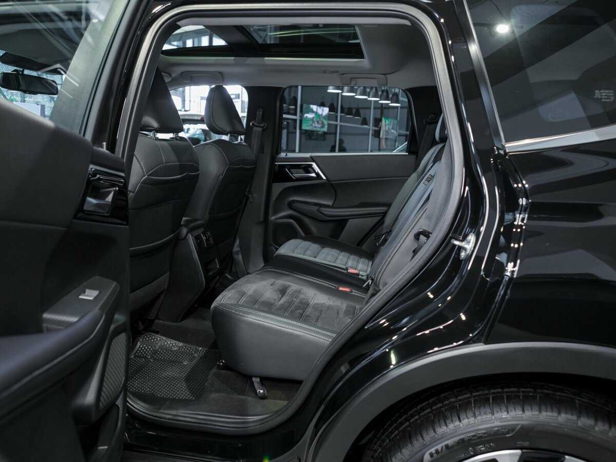 Mitsubishi Outlander с пробегом — 2023 год. Фото: #8