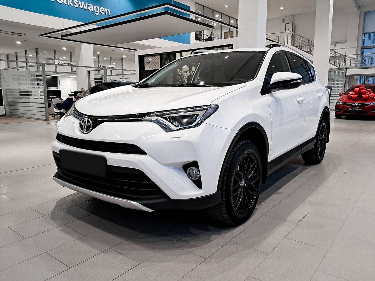 Toyota RAV4 с пробегом — 2016 год. Фото: #0