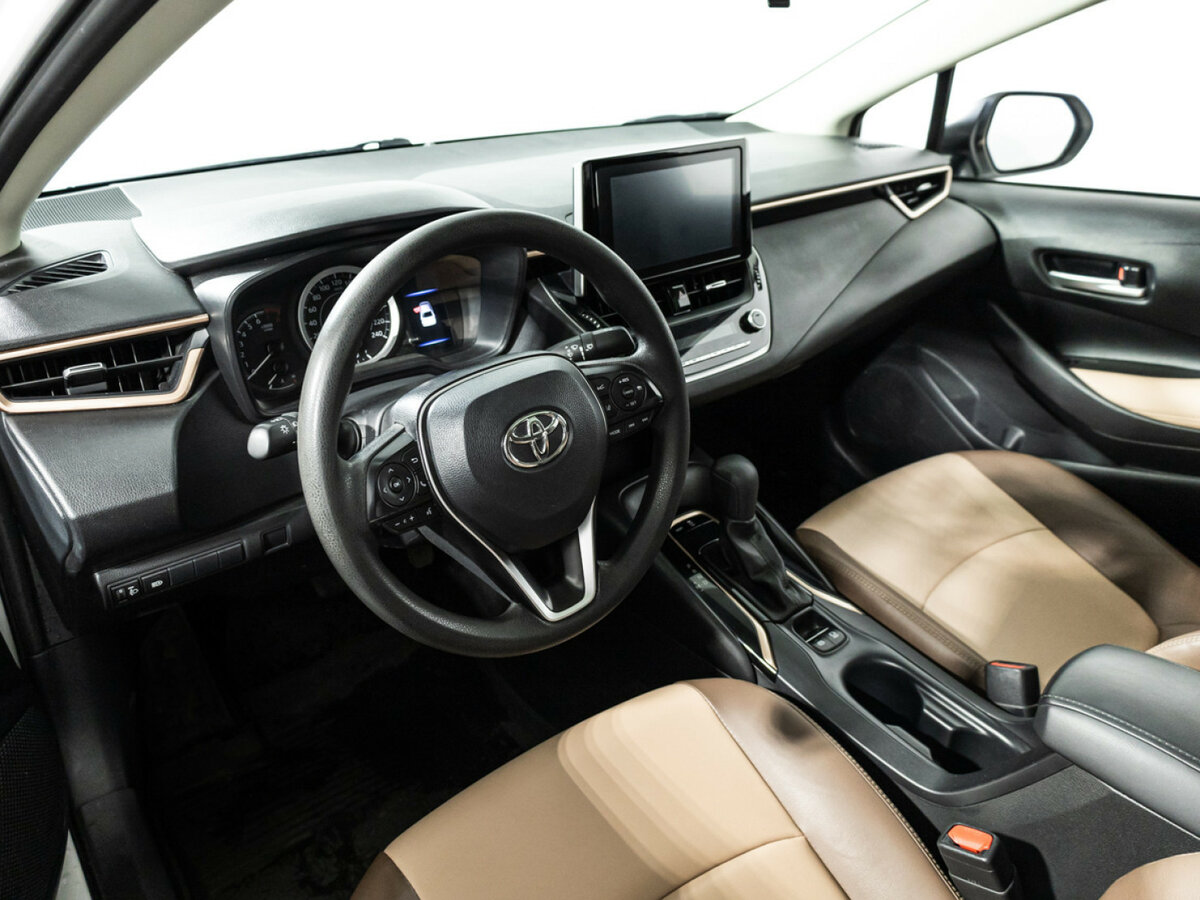 Toyota Corolla с пробегом — 2021 год. Фото: #10