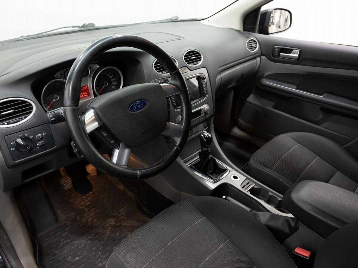 Ford Focus с пробегом — 2010 год. Фото: #6