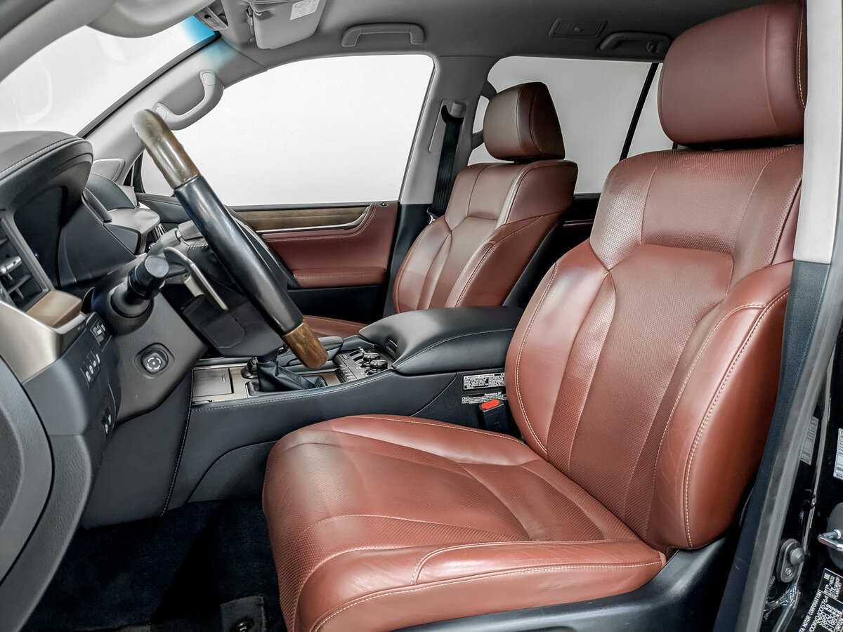 Lexus LX с пробегом — 2017 год. Фото: #19
