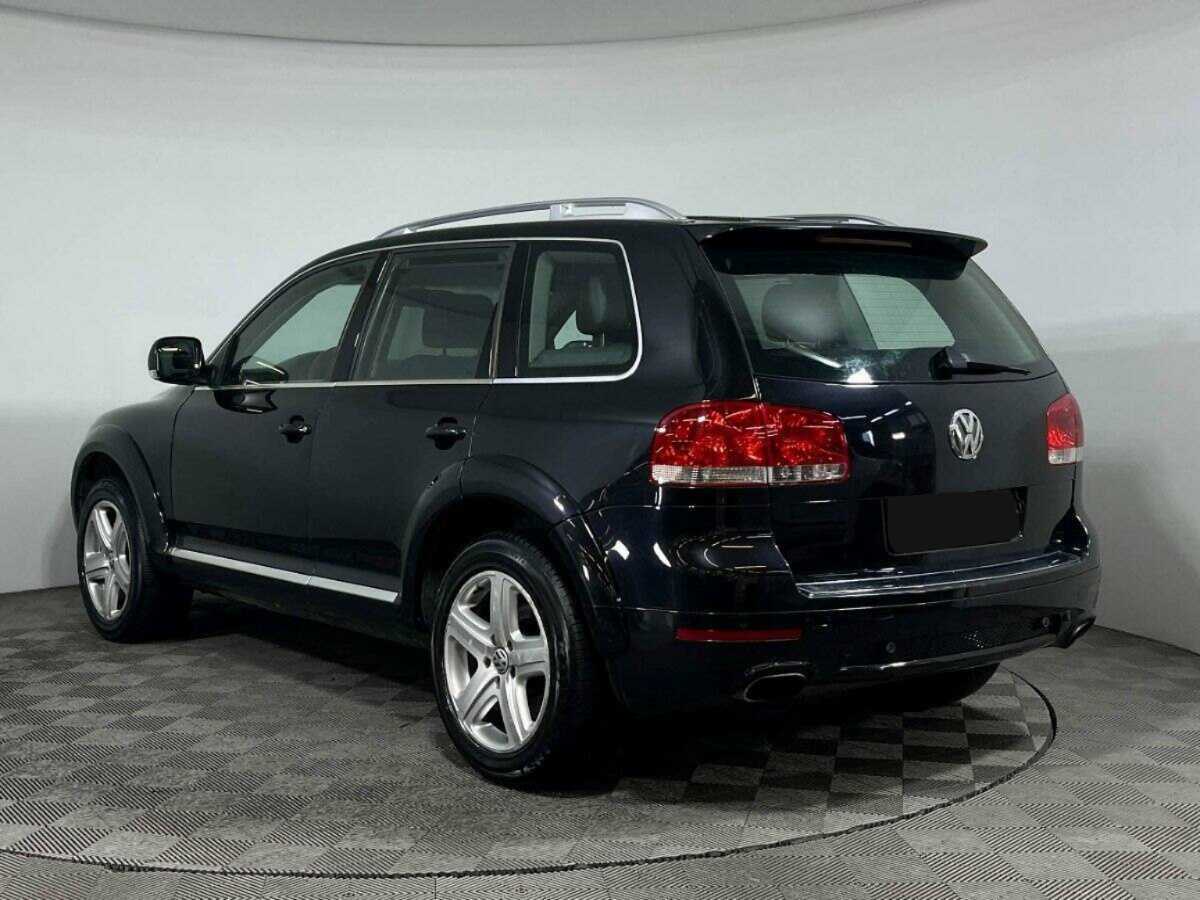 Volkswagen Touareg с пробегом — 2005 год. Фото: #6
