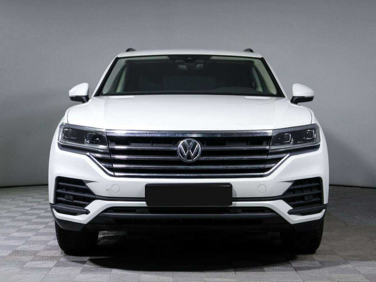 Volkswagen Touareg с пробегом — 2019 год. Фото: #1
