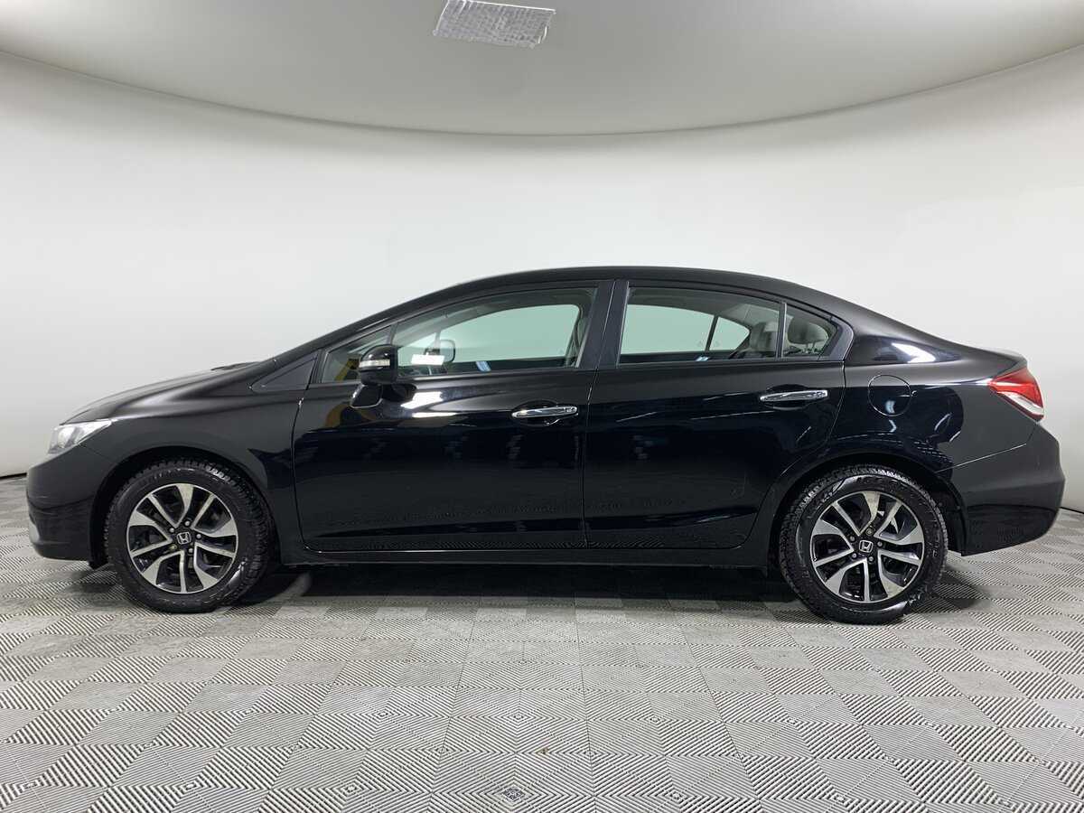 Honda Civic с пробегом — 2013 год. Фото: #7