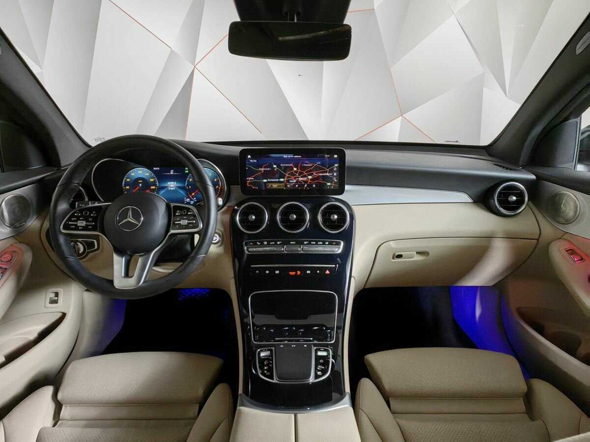 Mercedes-Benz GLC Coupe с пробегом — 2020 год. Фото: #9