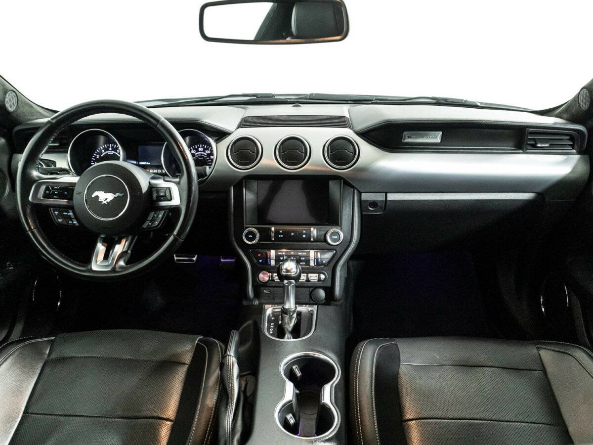 Ford Mustang с пробегом — 2018 год. Фото: #12