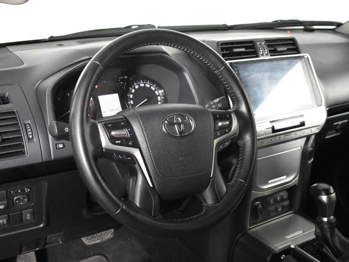 Toyota Land Cruiser Prado с пробегом — 2018 год. Фото: #10