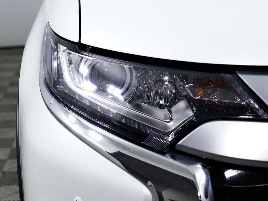 Mitsubishi Outlander с пробегом — 2021 год. Фото: #11