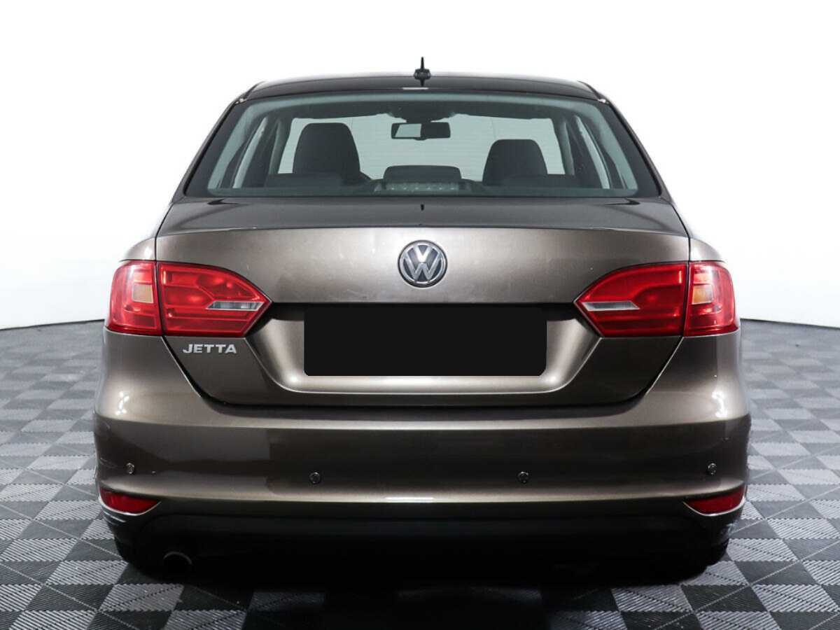 Volkswagen Jetta с пробегом — 2012 год. Фото: #4