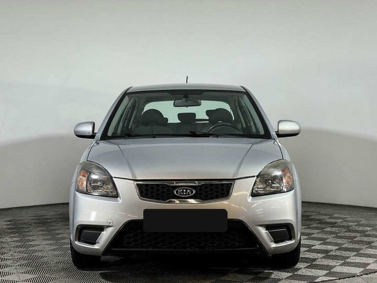 Kia Rio с пробегом — 2011 год. Фото: #1