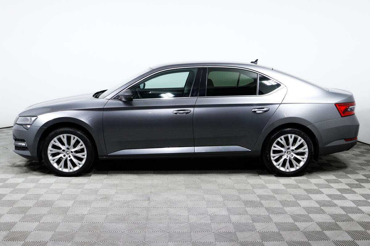 Skoda Superb с пробегом — 2021 год. Фото: #7