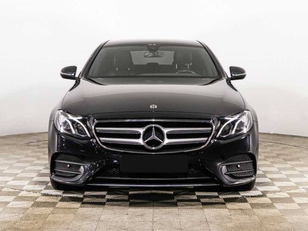 Mercedes-Benz E-Класс с пробегом — 2019 год. Фото: #1