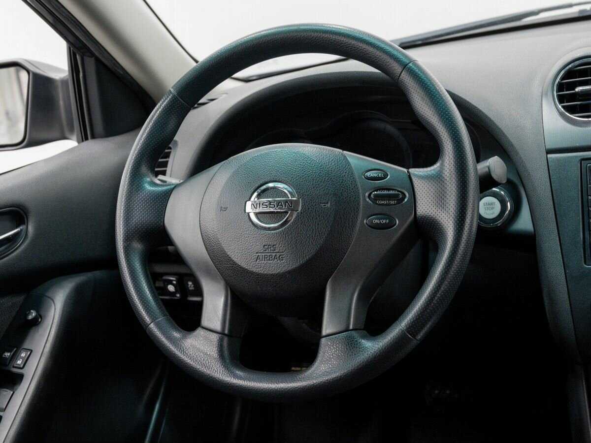 Nissan Altima с пробегом — 2012 год. Фото: #10