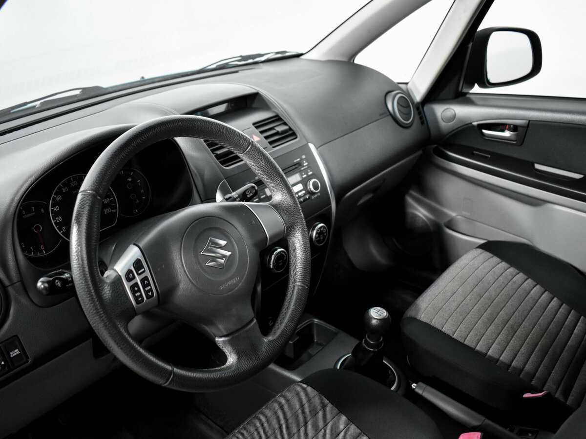 Suzuki SX4 с пробегом — 2008 год. Фото: #8