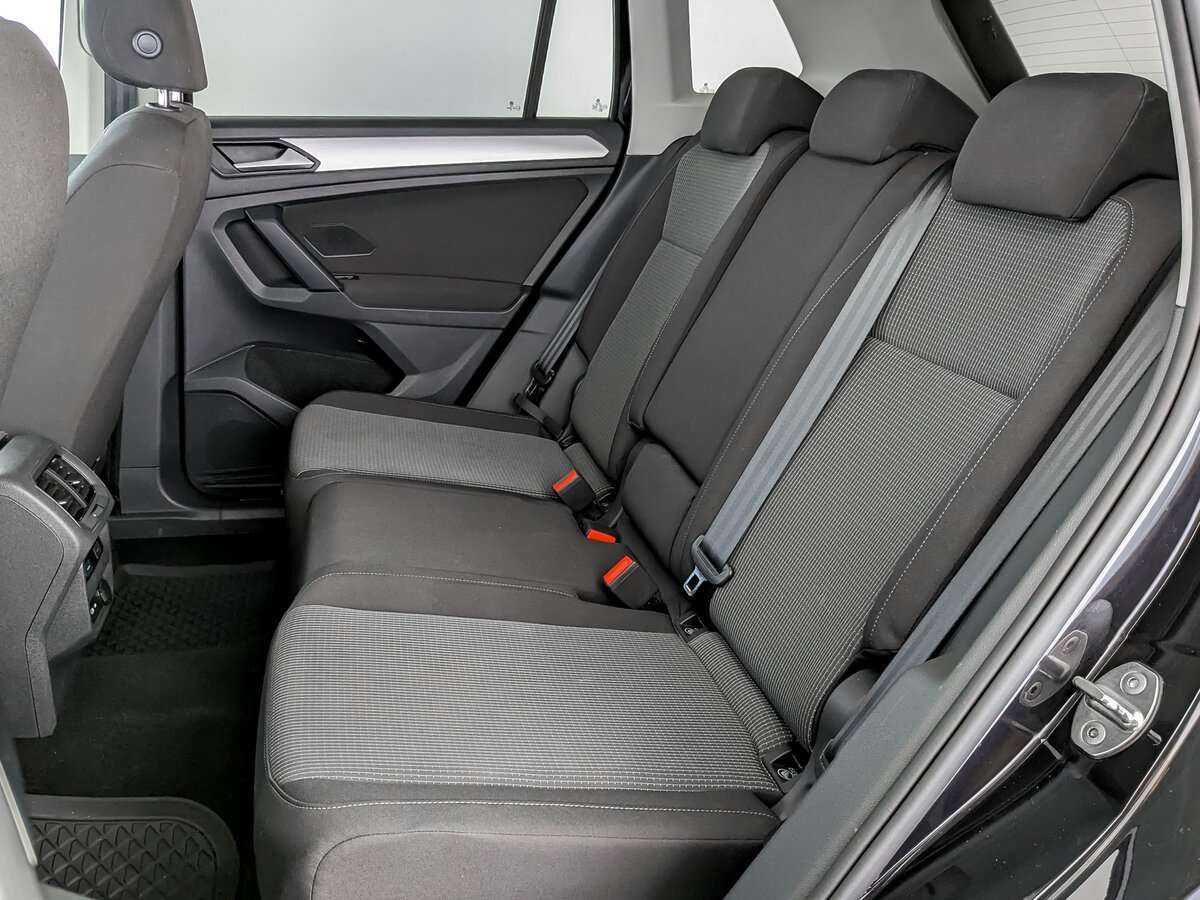 Volkswagen Tiguan с пробегом — 2021 год. Фото: #9