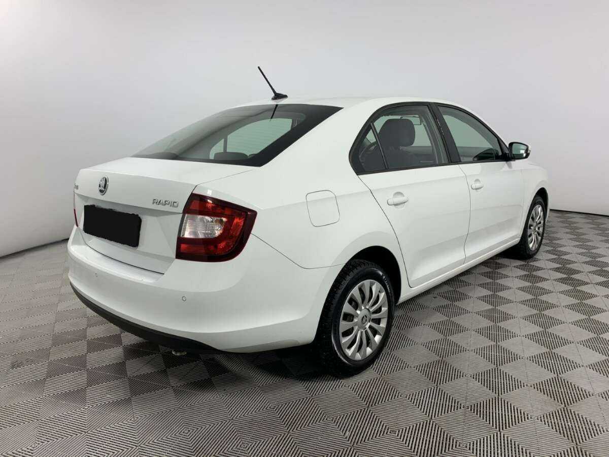 Skoda Rapid с пробегом — 2019 год. Фото: #4